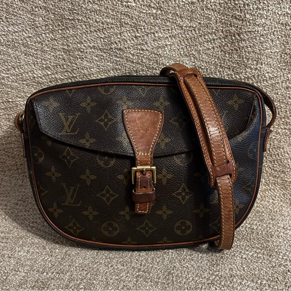 This Vintage Louis Vuitton Monogram Jeune Fille GM
Shoulder Bag
